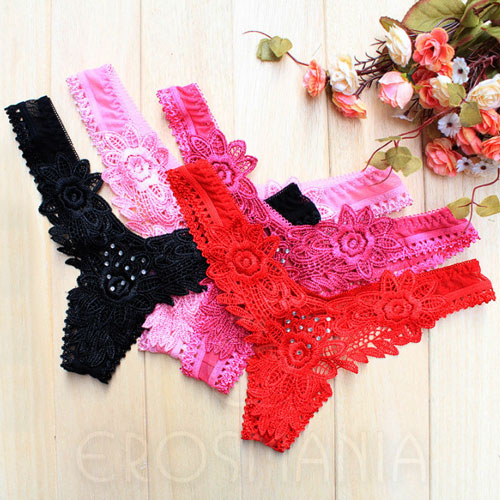 Calcinha Tanga - Rosas Bordadas com Strass